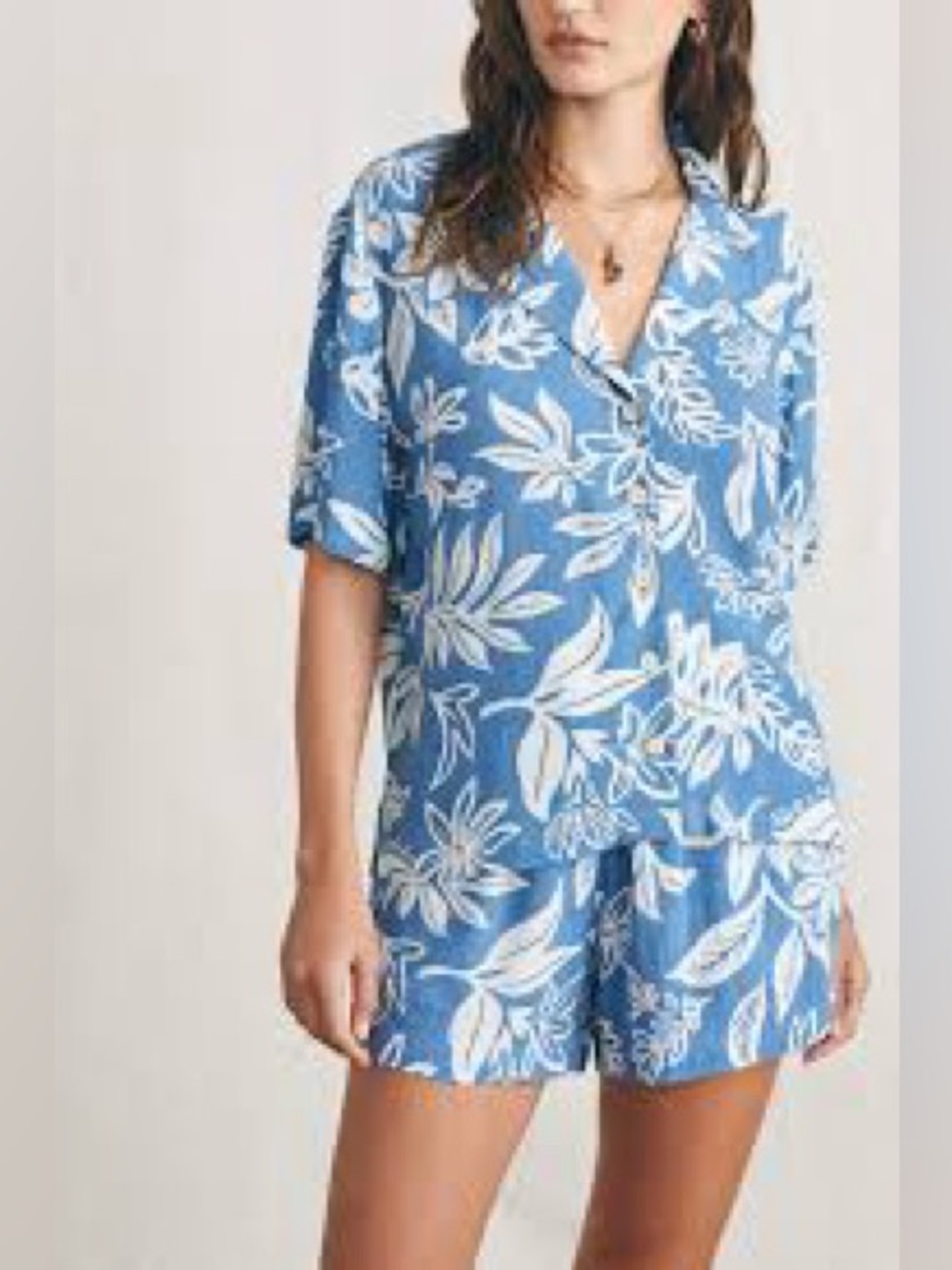 Faherty Surf rider light blue tropical cabana camp shirt size xs 100% viscose